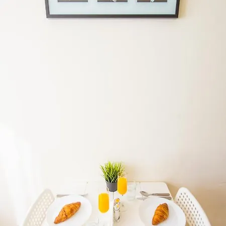 Apartment Visegradi Studio At Westend
