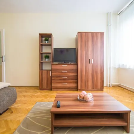 Visegradi Studio At Westend *